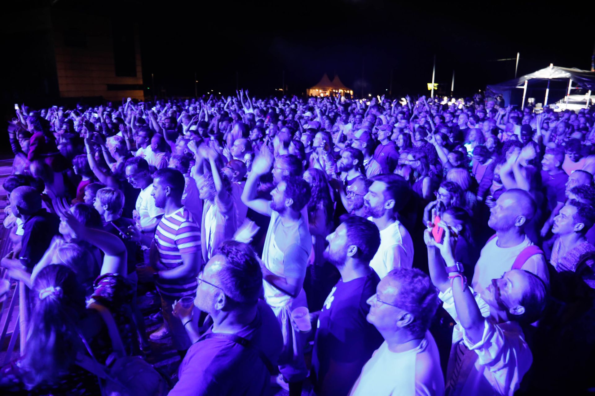 Gijón estalla con Meute, Destino 48 y La Fantástica Banda