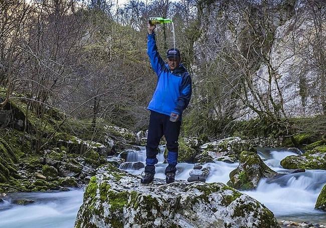 Caminar y saborear Asturias para tener la combinación perfecta: ese es el lema de David Castañón en sus populares «Farturrutes»