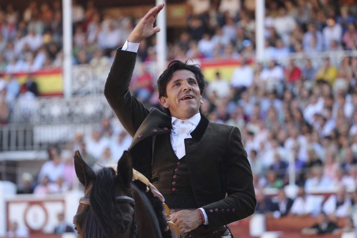 La primera tarde de toros en Gijón, en imágenes