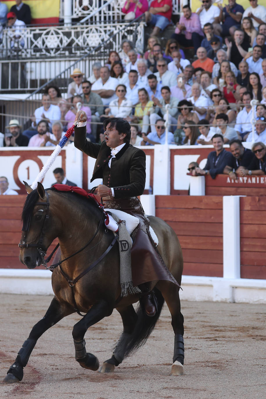 La primera tarde de toros en Gijón, en imágenes