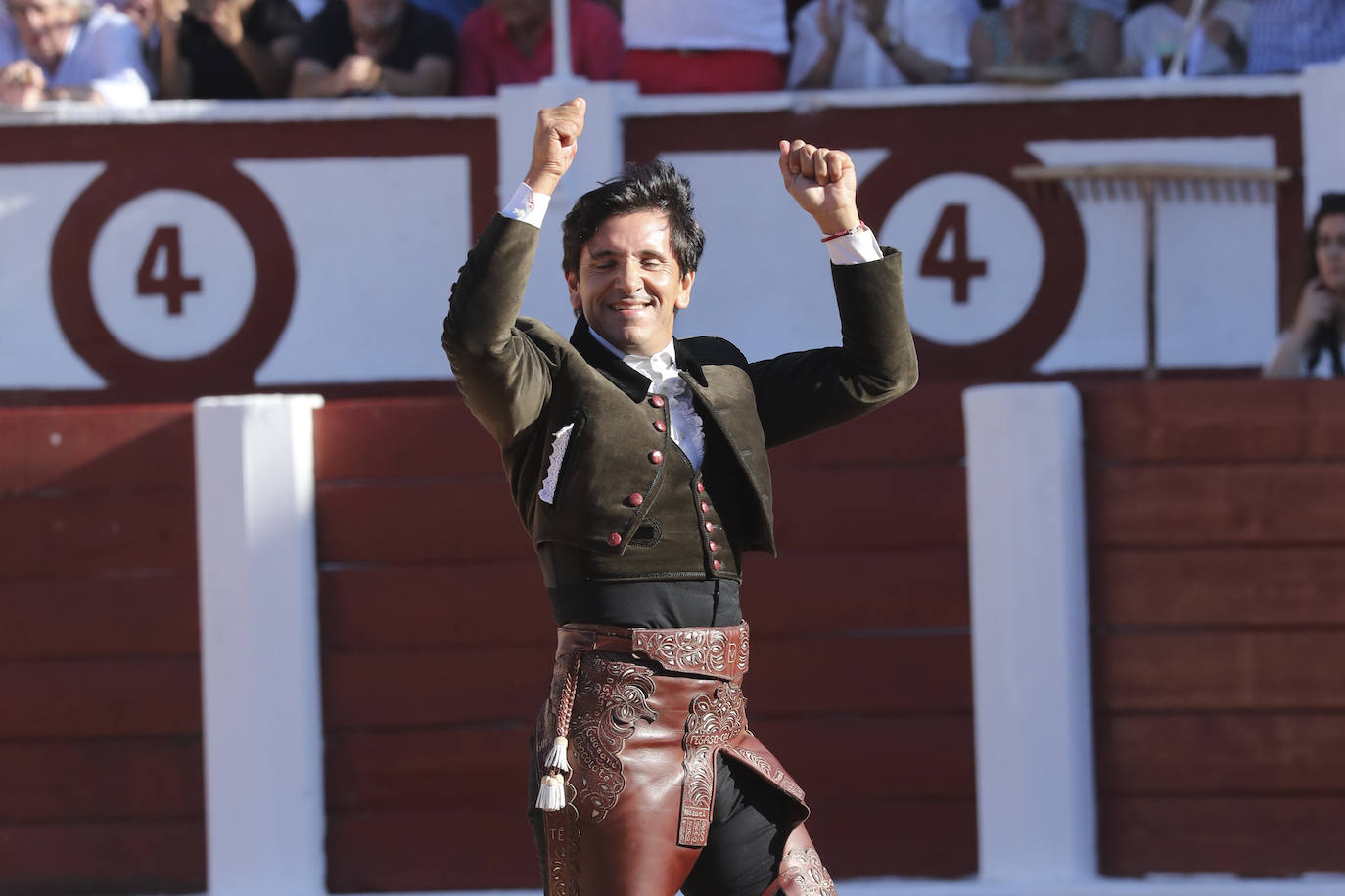 La primera tarde de toros en Gijón, en imágenes