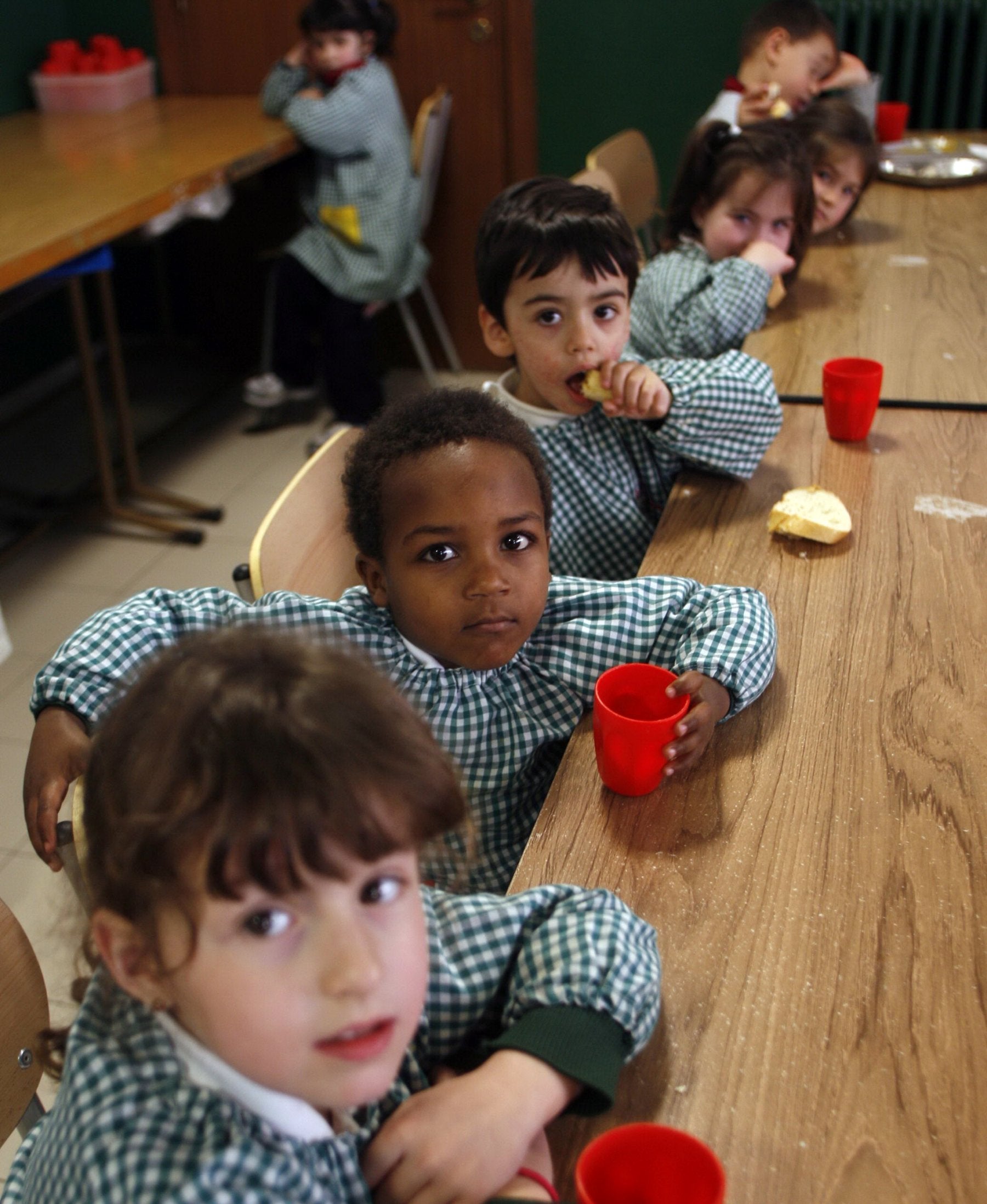 Usuarios del comedor escolar del colegio Loyola.