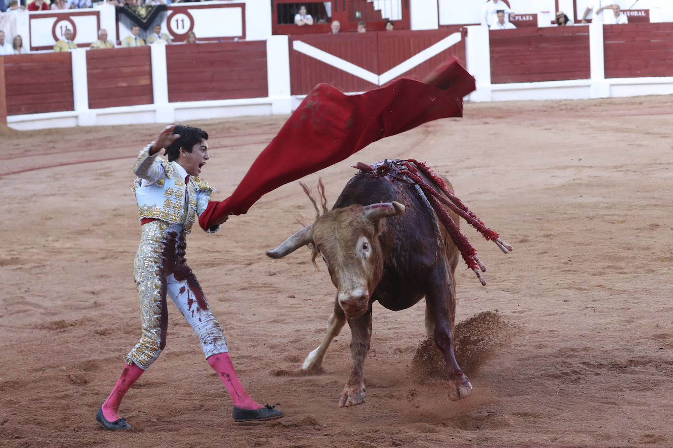 Segunda tarde de Feria Taurina de Begoña