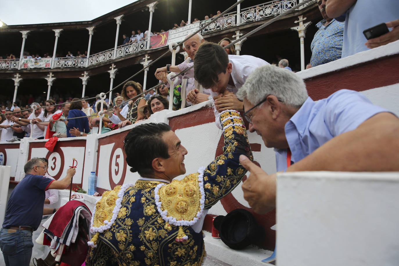 Tercera jornada de toros en Gijón