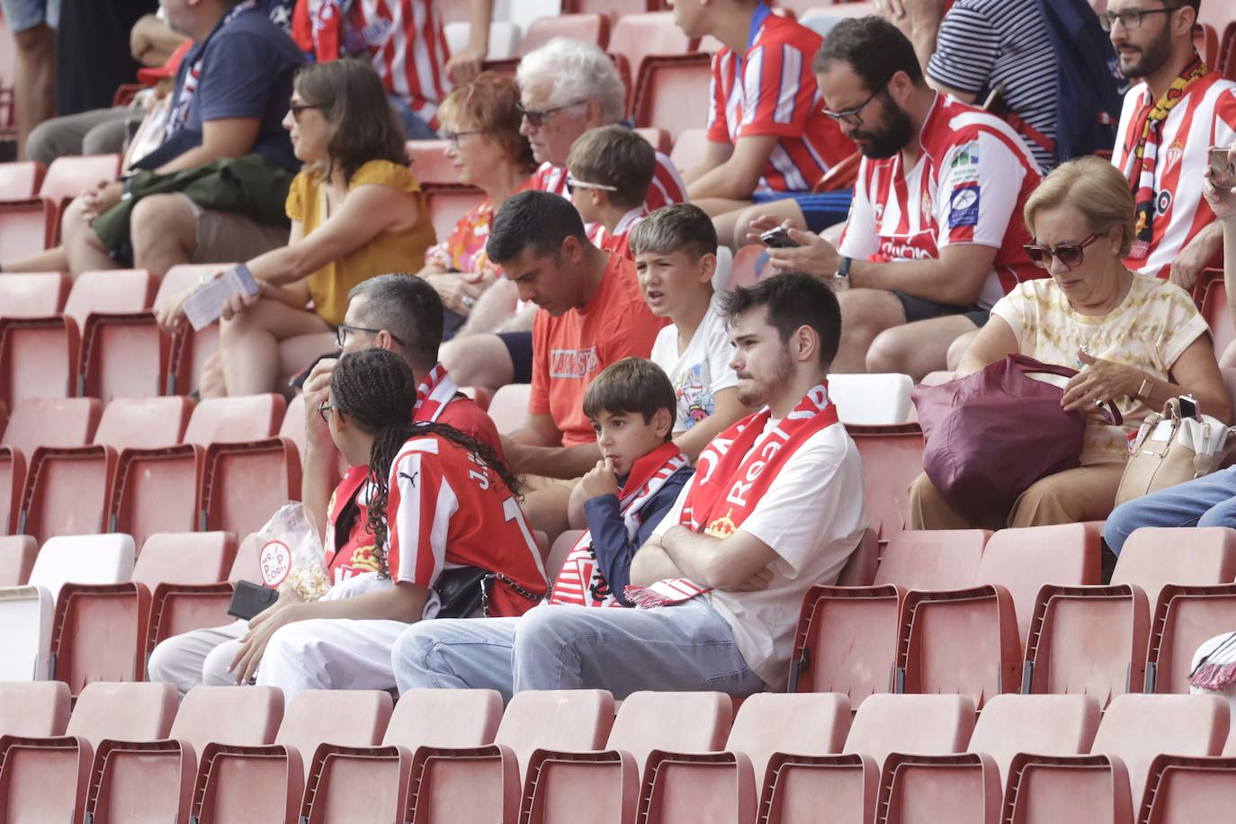 ¿Estuviste en el Sporting - Levante? ¡Búscate!