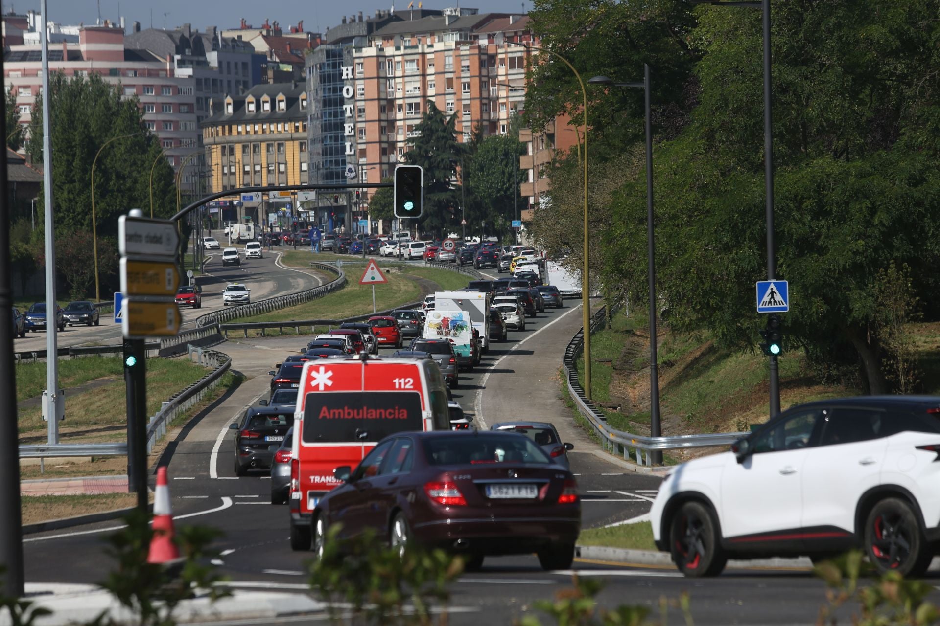 Oviedo estrena la rotonda de Santullano