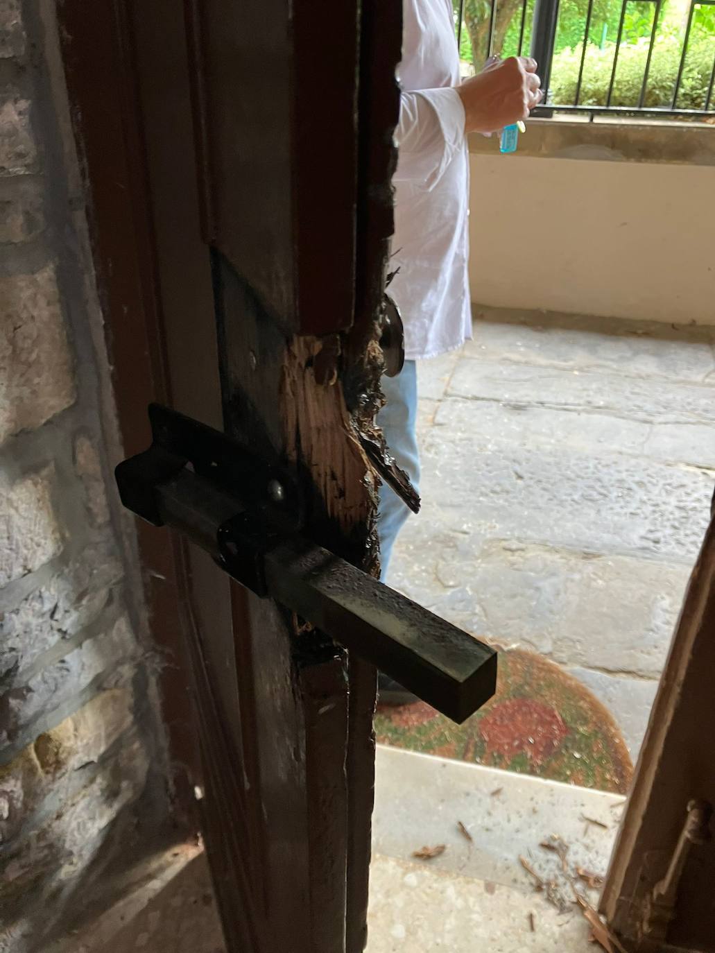 Saqueo a la iglesia de Huerces: los destrozos que dejaron los ladrones