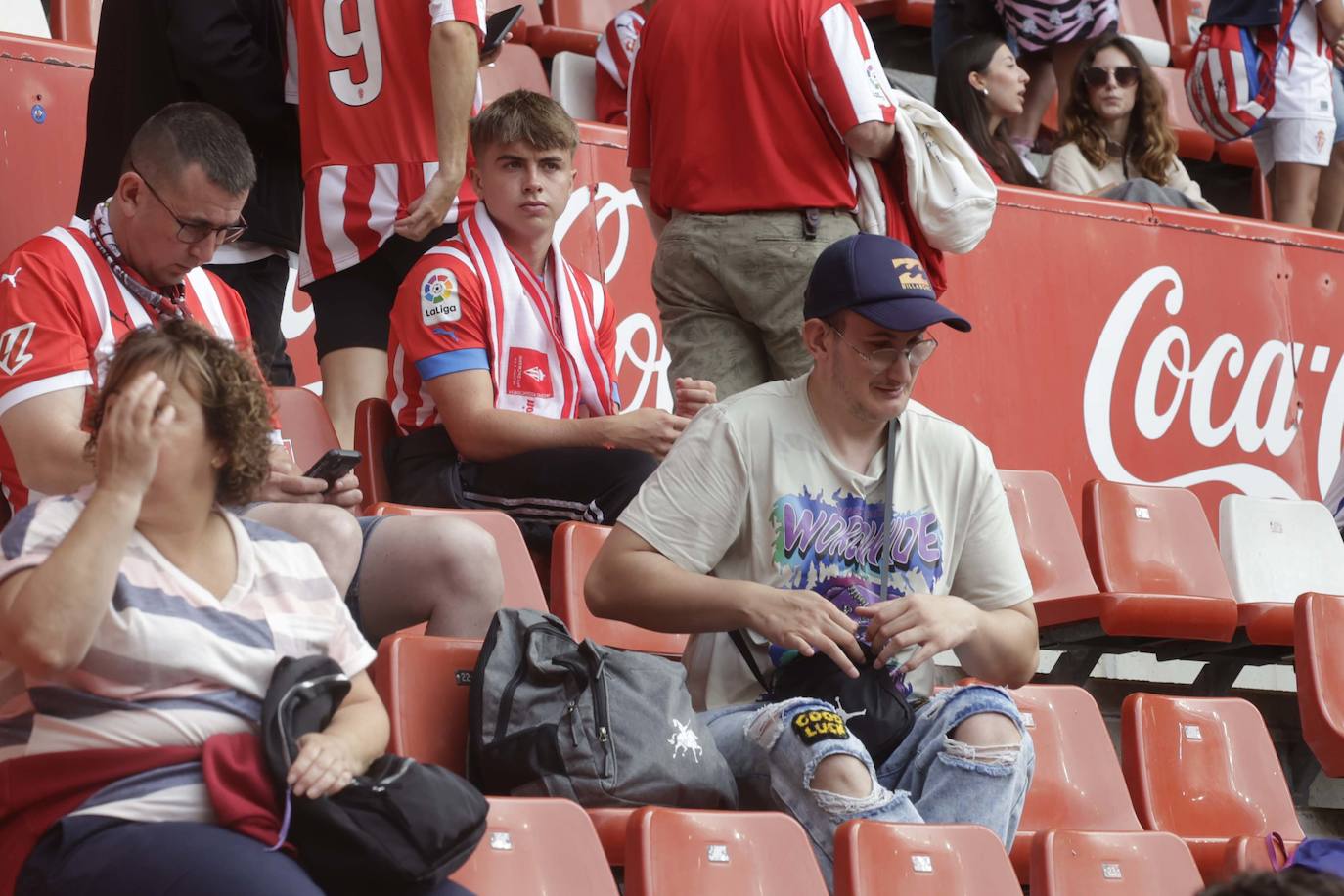 ¿Estuviste en El Molinón en el Sporting - Eldense? ¡Búscate!