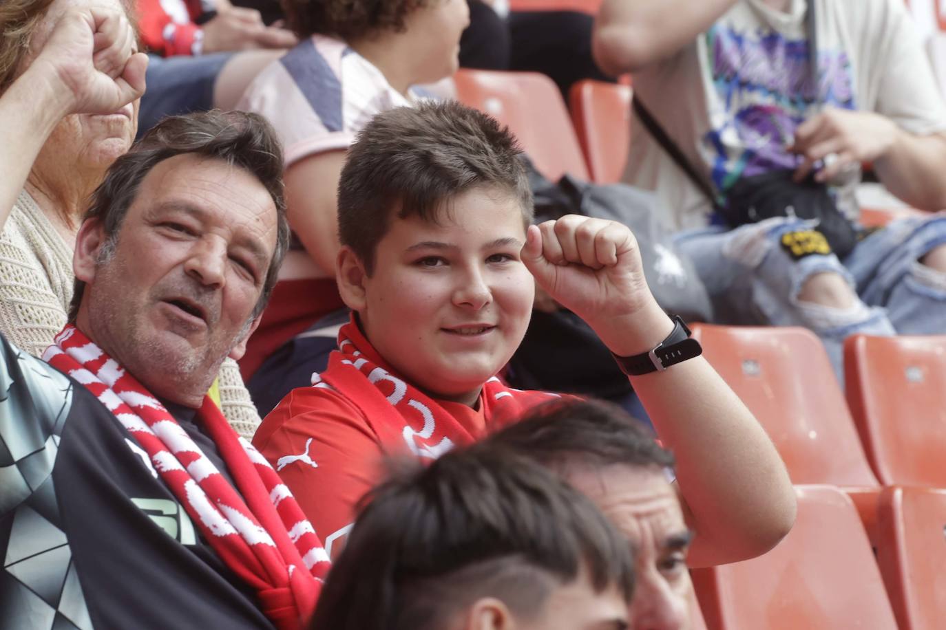 ¿Estuviste en El Molinón en el Sporting - Eldense? ¡Búscate!