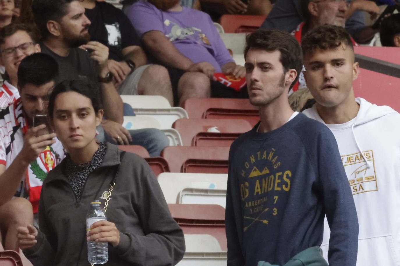 ¿Estuviste en El Molinón en el Sporting - Eldense? ¡Búscate!