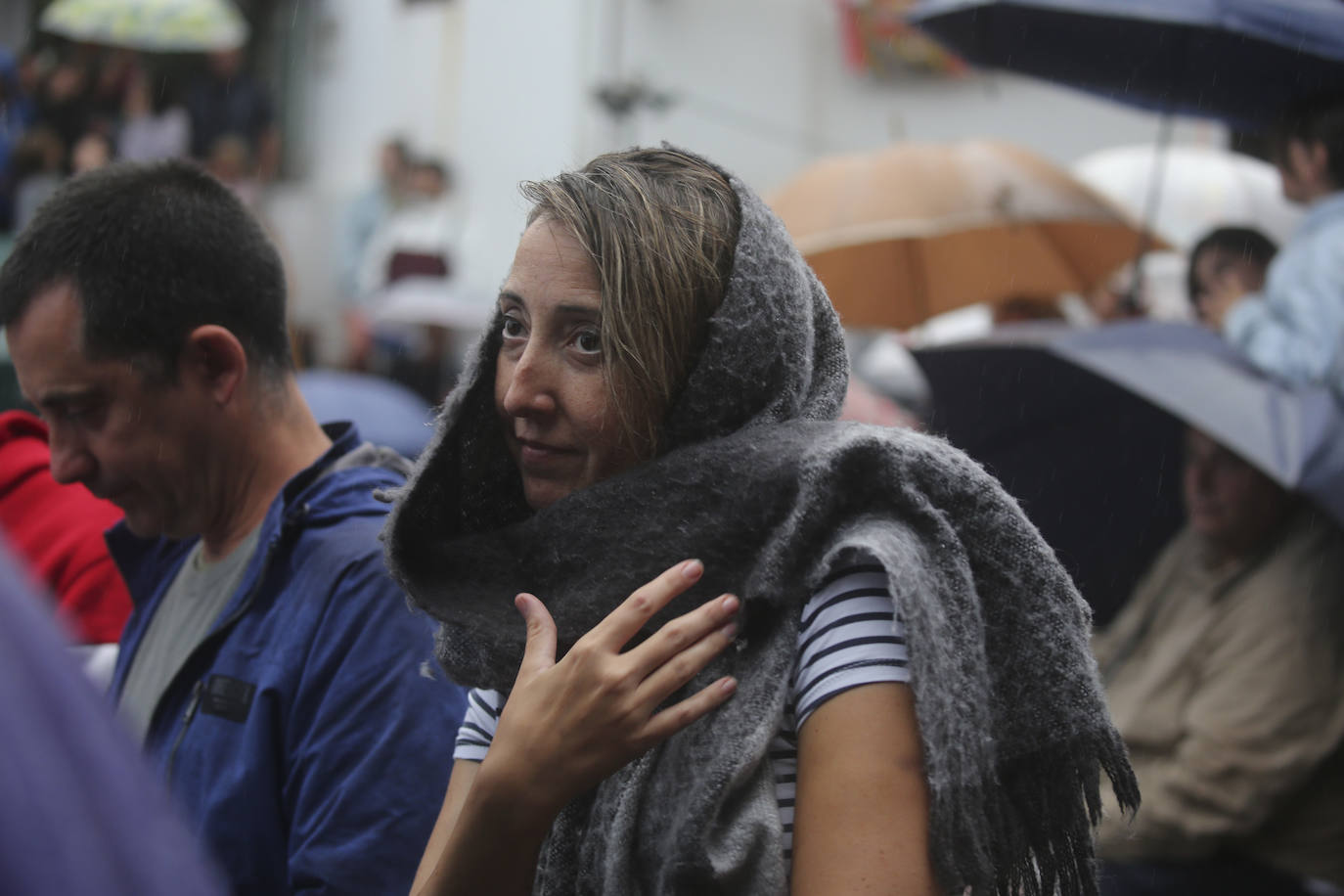 Tazones vive un Desembarco pasado por agua