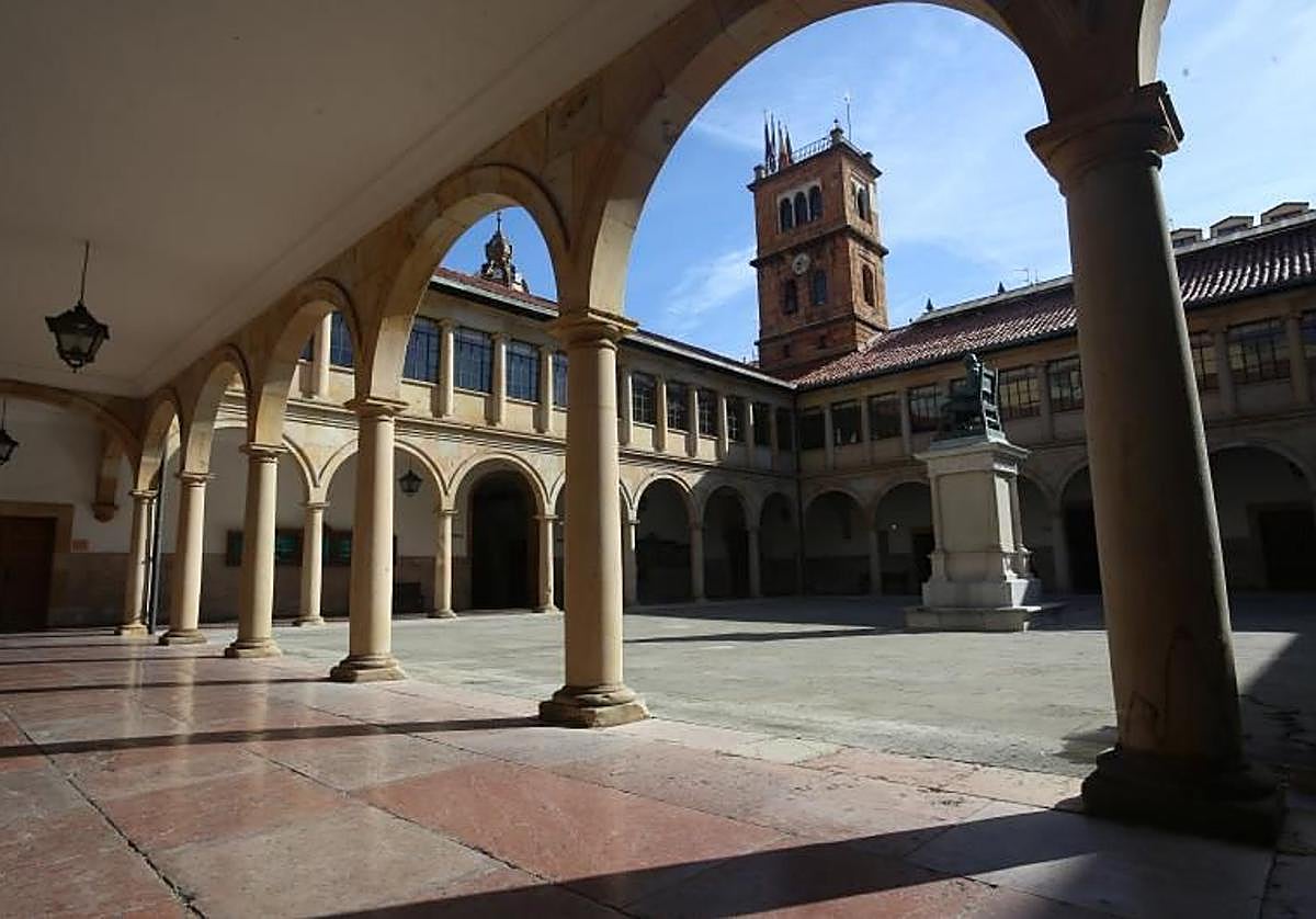 Edificio histórico de la Universidad de Oviedo.