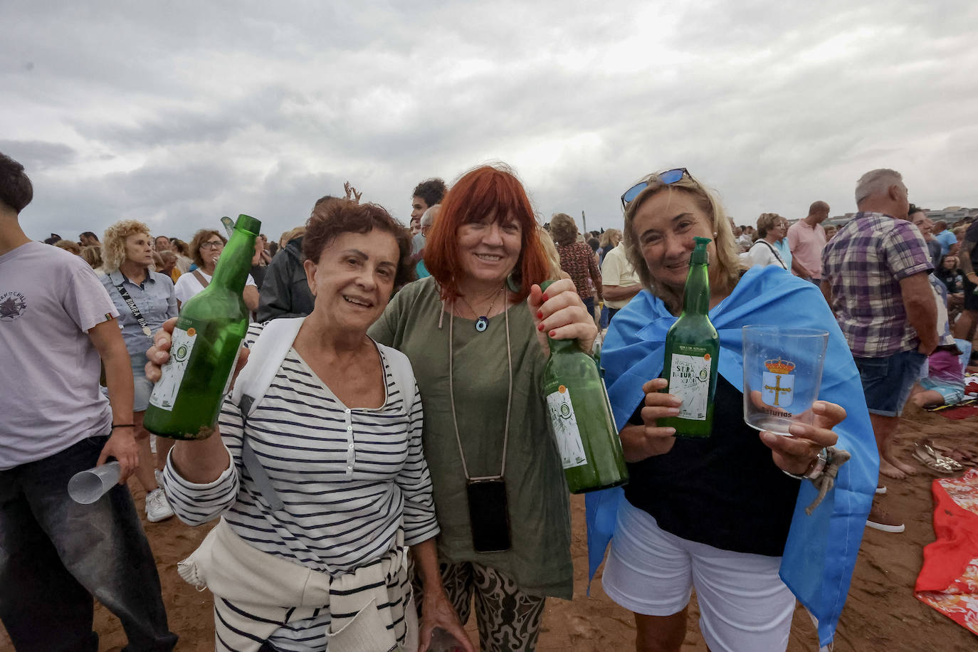 ¿Estuviste intentando batir el récord de escanciado de Gijón? ¡Búscate!