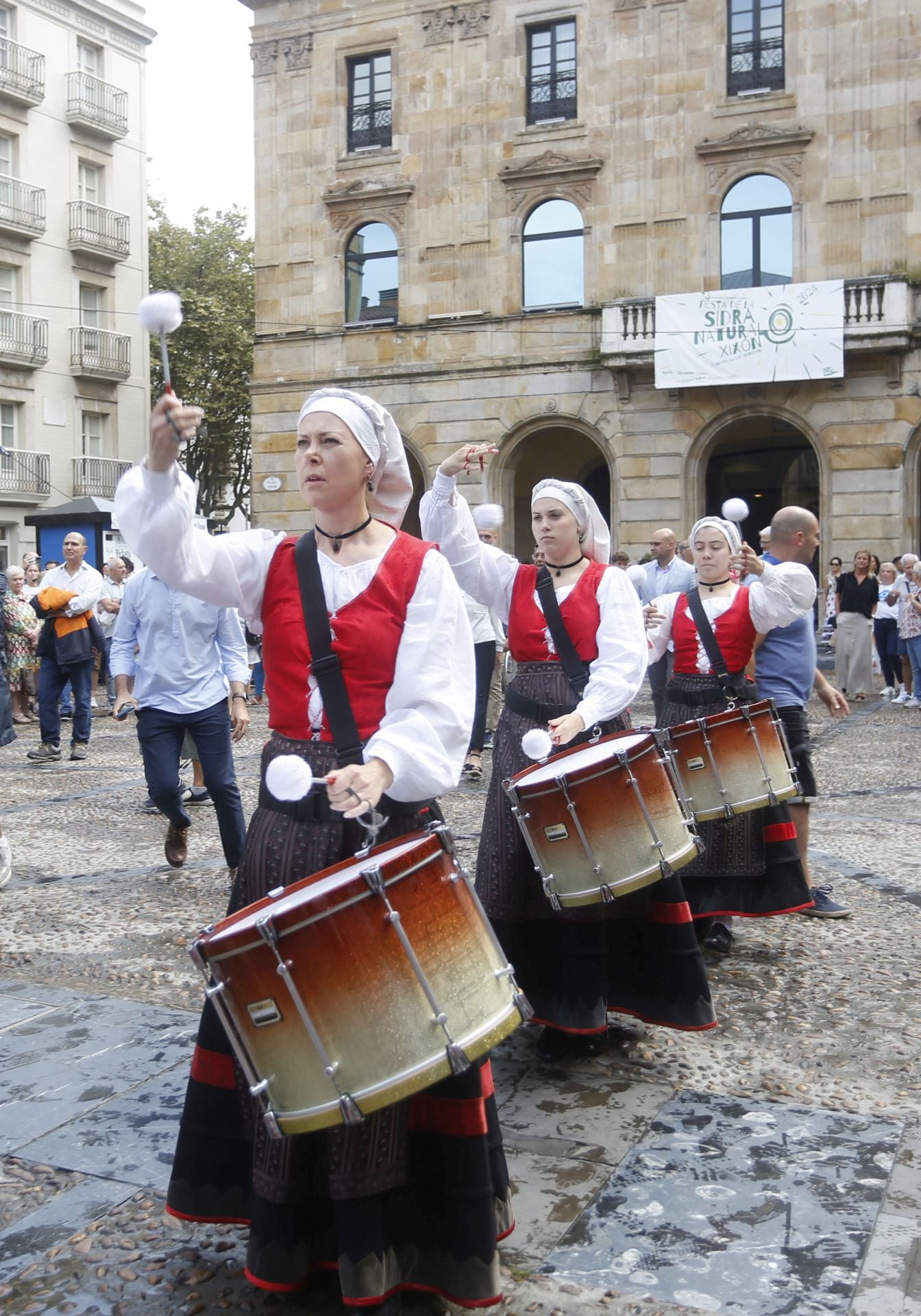 Broche de oro para la Fiesta de la Sidra de Gijón