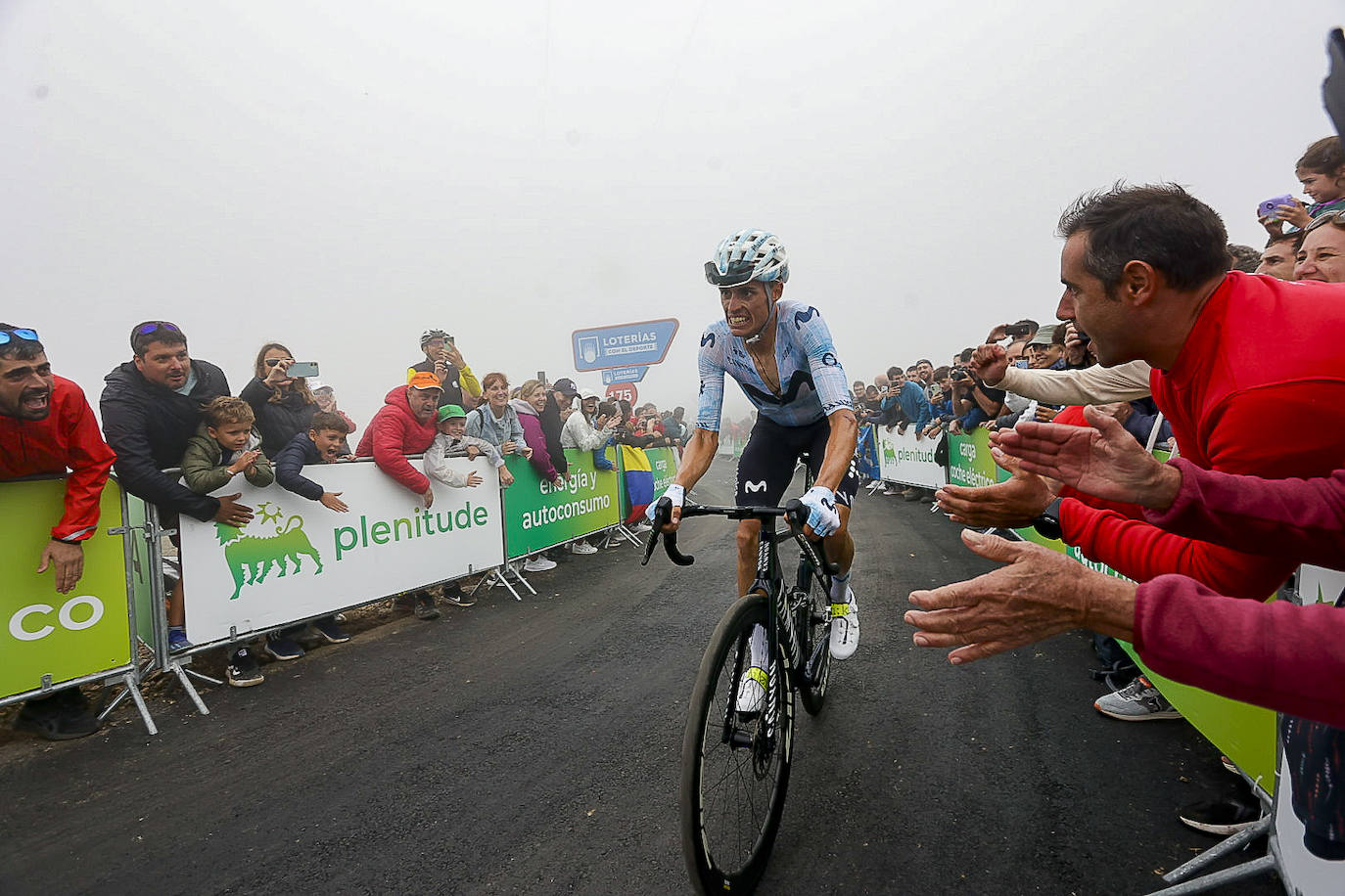 Asturias, escenario ciclista: las imágenes de la Vuelta en la llegada al Cuitu Negru