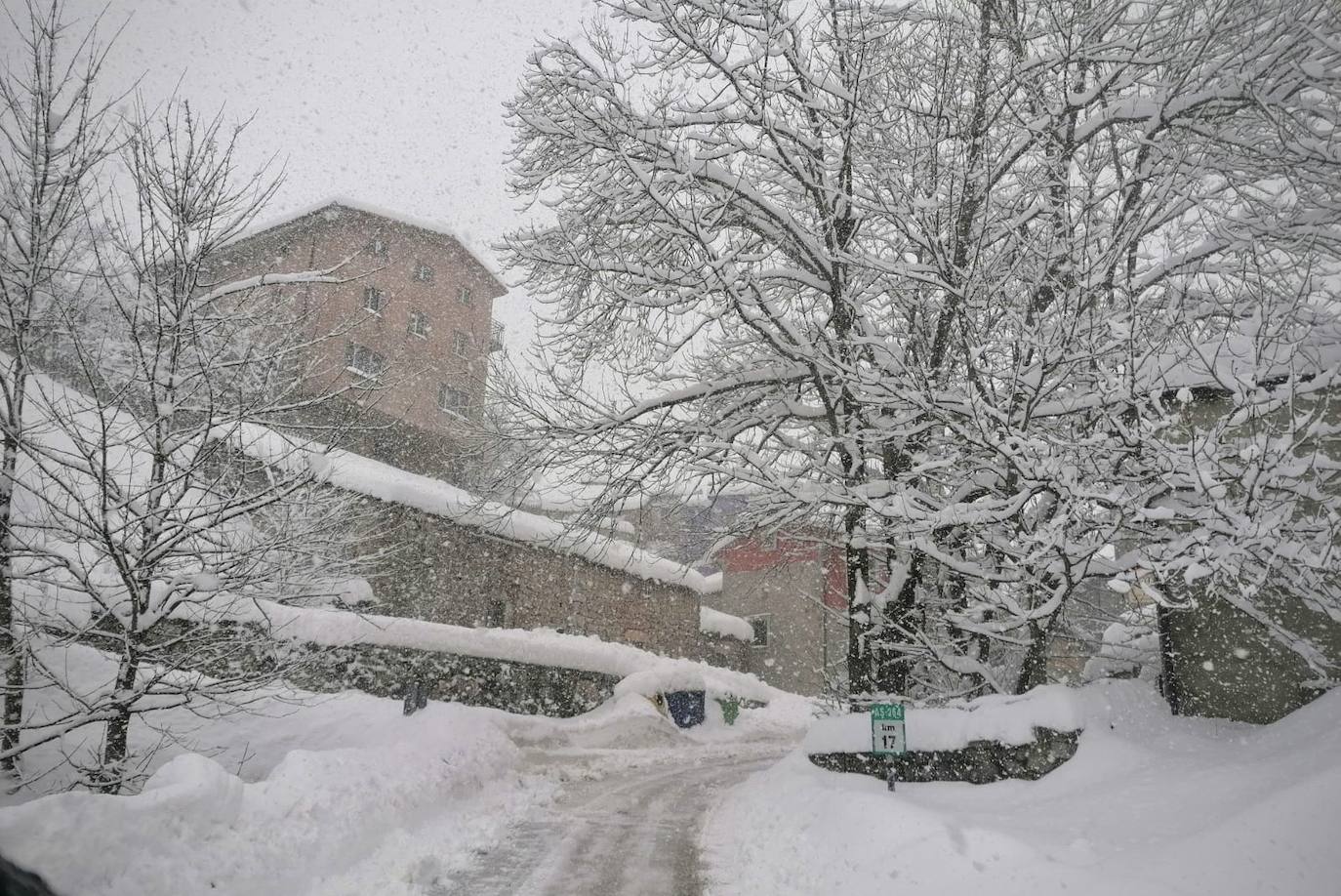 En el corazón de los Picos de Europa: Sotres, un pueblo de altura y de postal