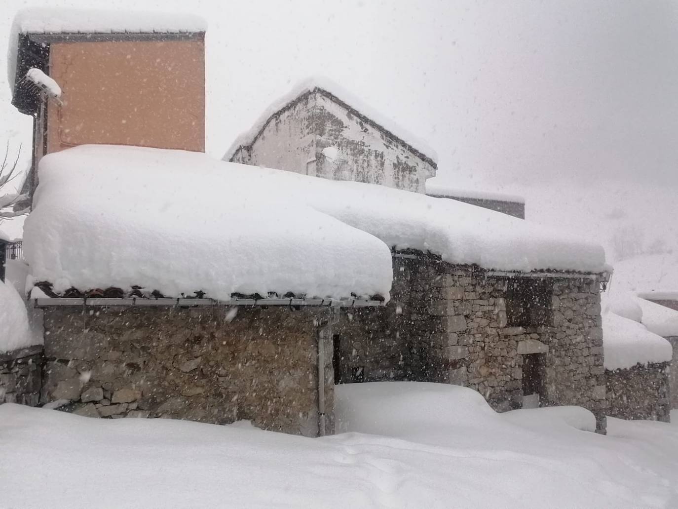 En el corazón de los Picos de Europa: Sotres, un pueblo de altura y de postal