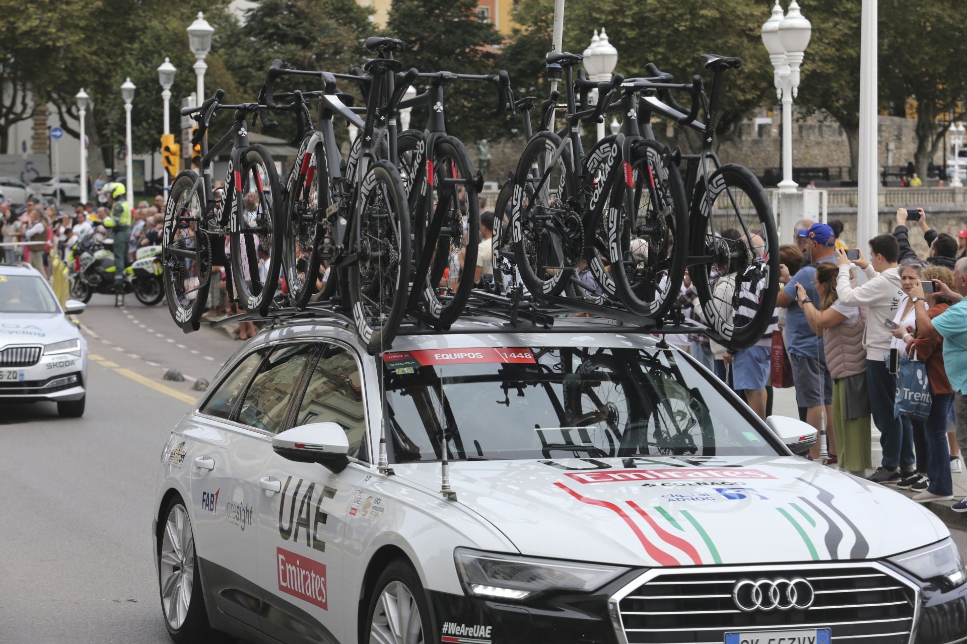 Las imágenes que deja La Vuelta: la salida en Luanco y su paso por Gijón