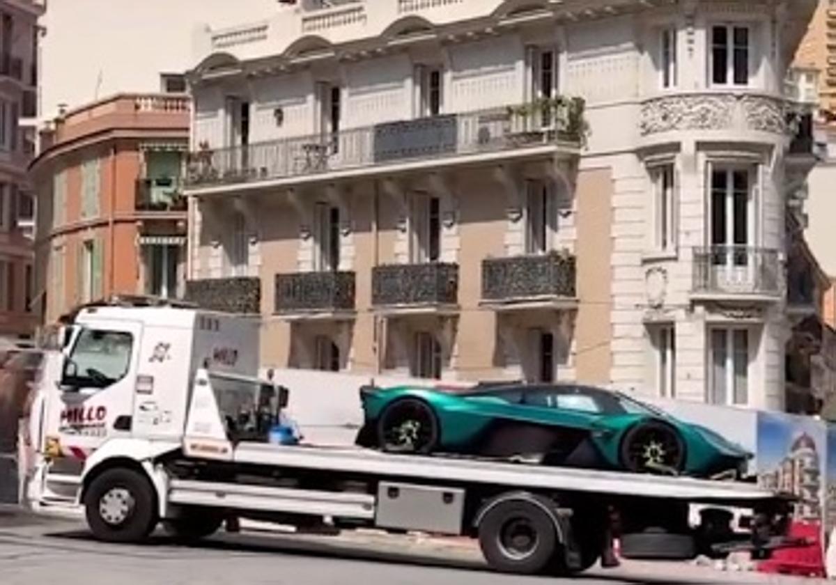 Fernando Alonso desmiente que el Aston Martin que se llevó la grúa en Mónaco fuera suyo