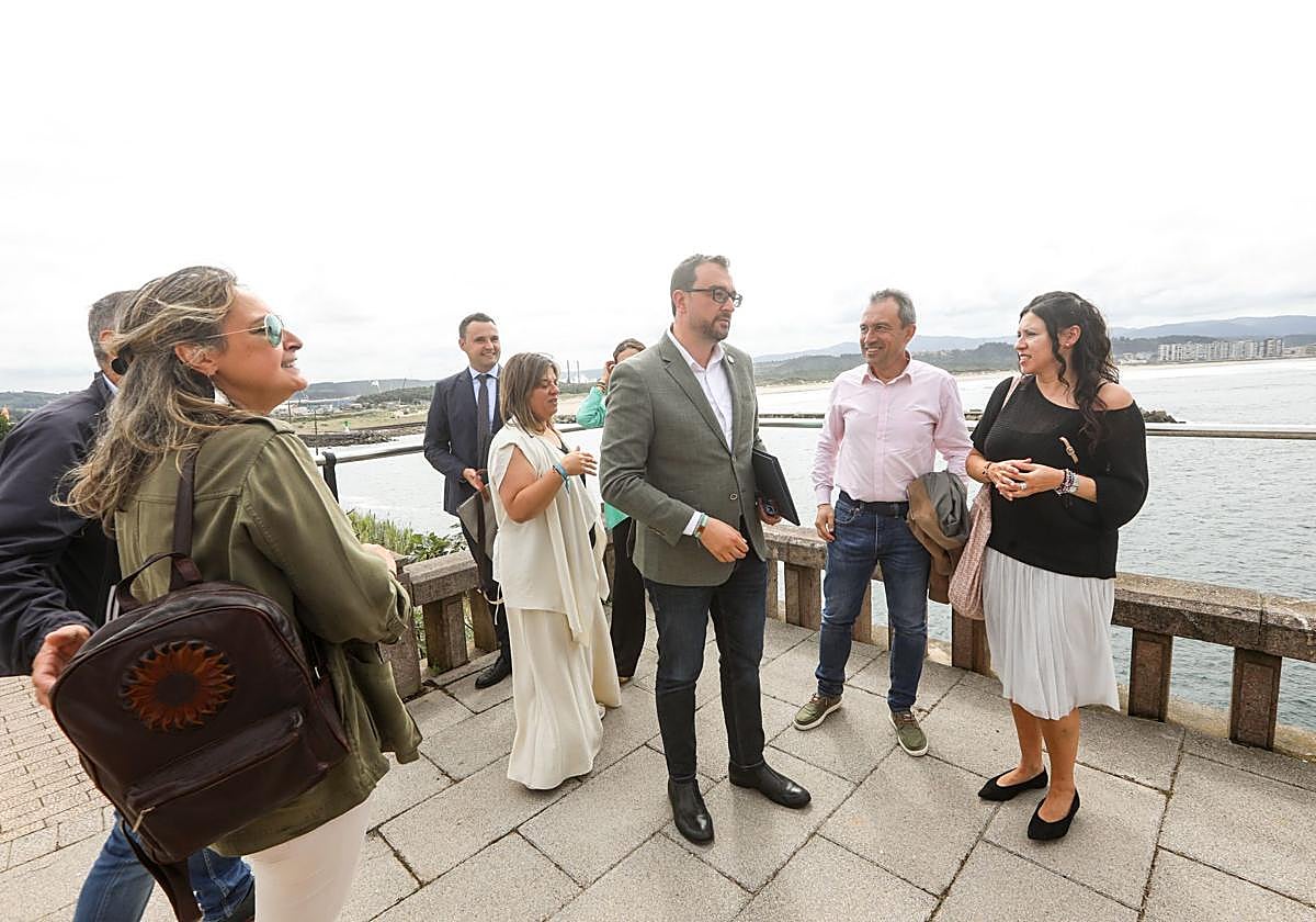 En Avilés se celebró ayer la reunión entre PSOE y Convocatoria por Asturias.