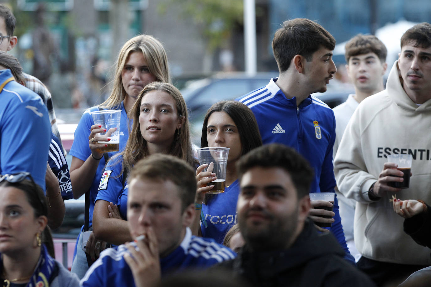 Así vivió la afición del Oviedo el derbi