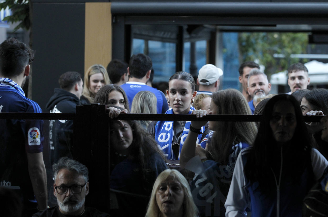 Así vivió la afición del Oviedo el derbi