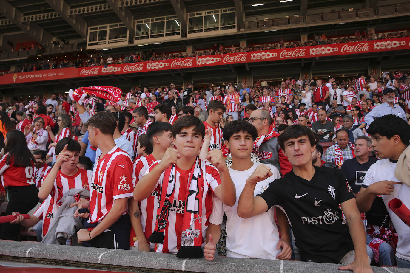 ¿Estuviste en el Sporting - Real Oviedo? ¡Búscate!