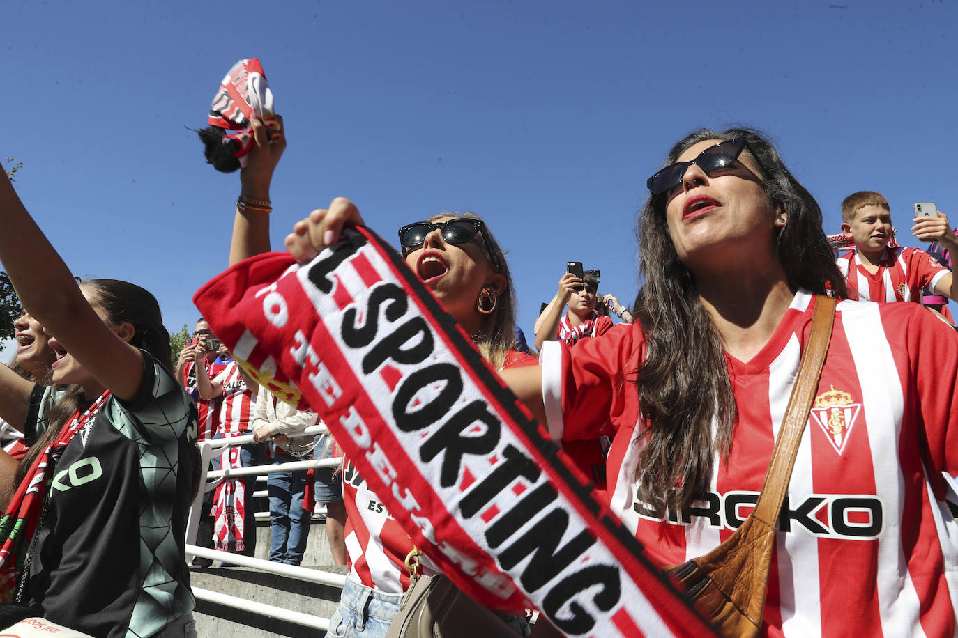 ¿Estuviste en el Sporting - Real Oviedo? ¡Búscate!