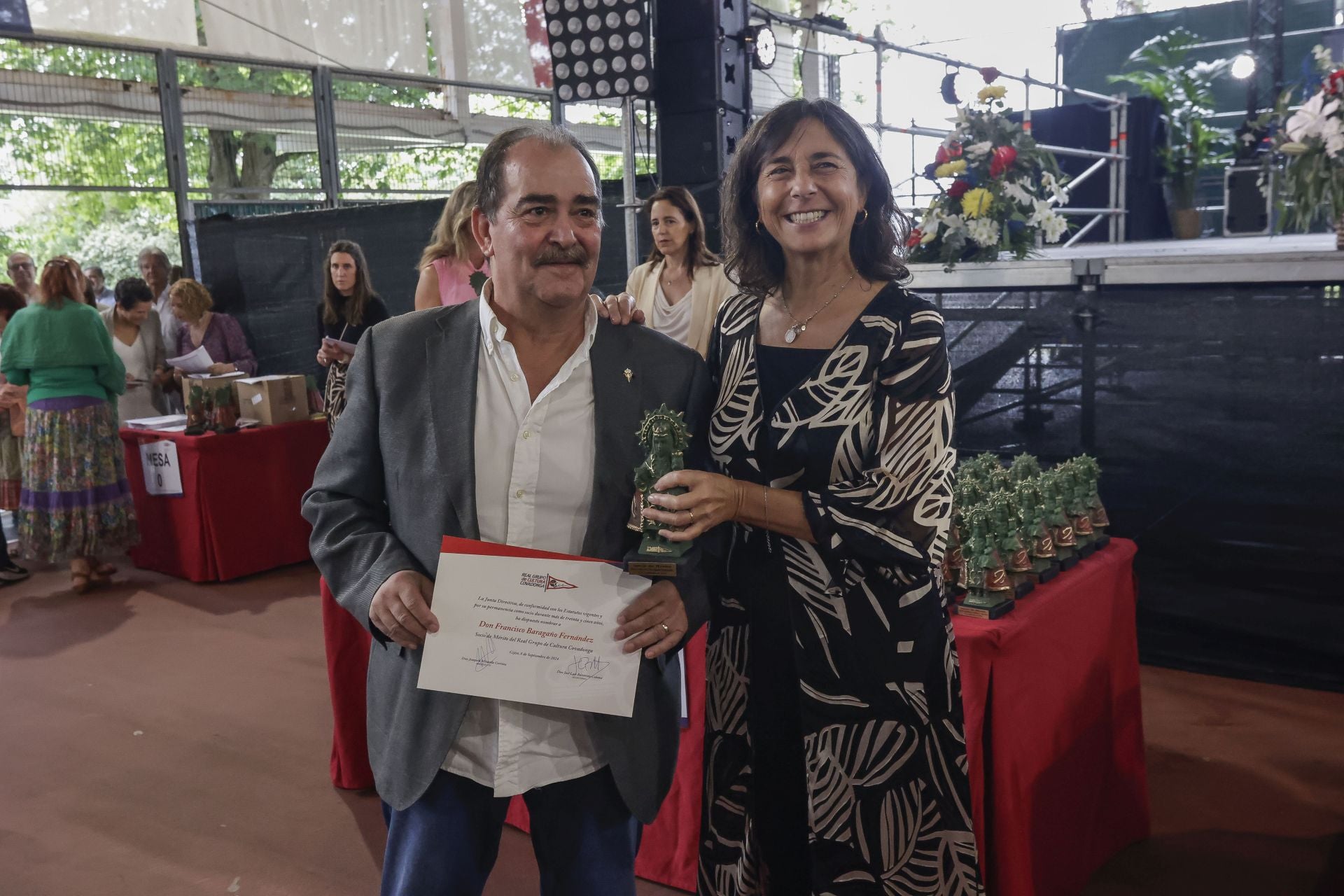 El Grupo Covadonga distingue a sus socios de mérito y de honor