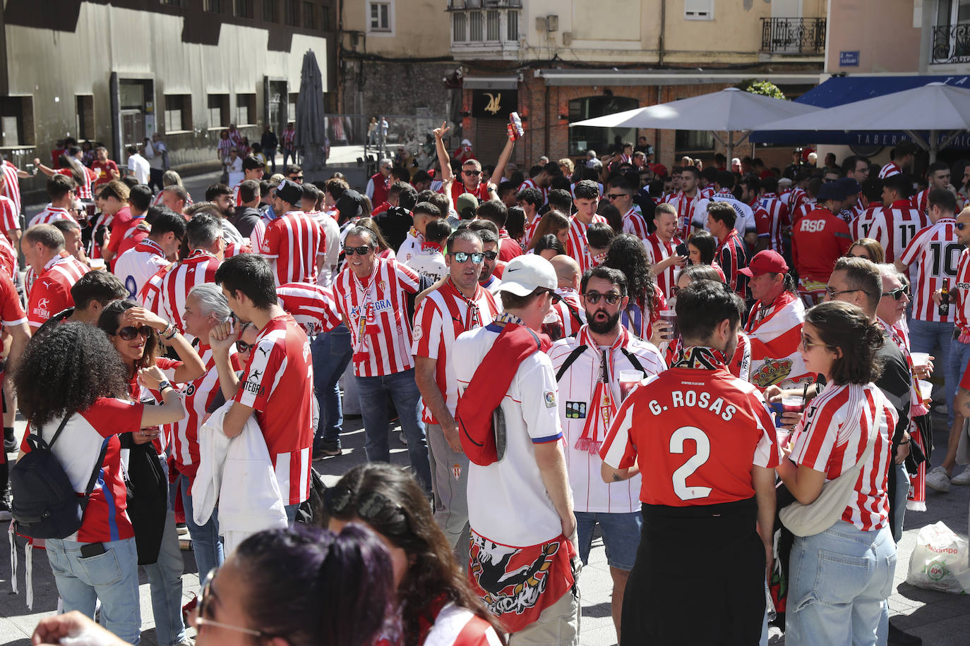 Ambientazo en Santander con la avalancha de sportinguistas