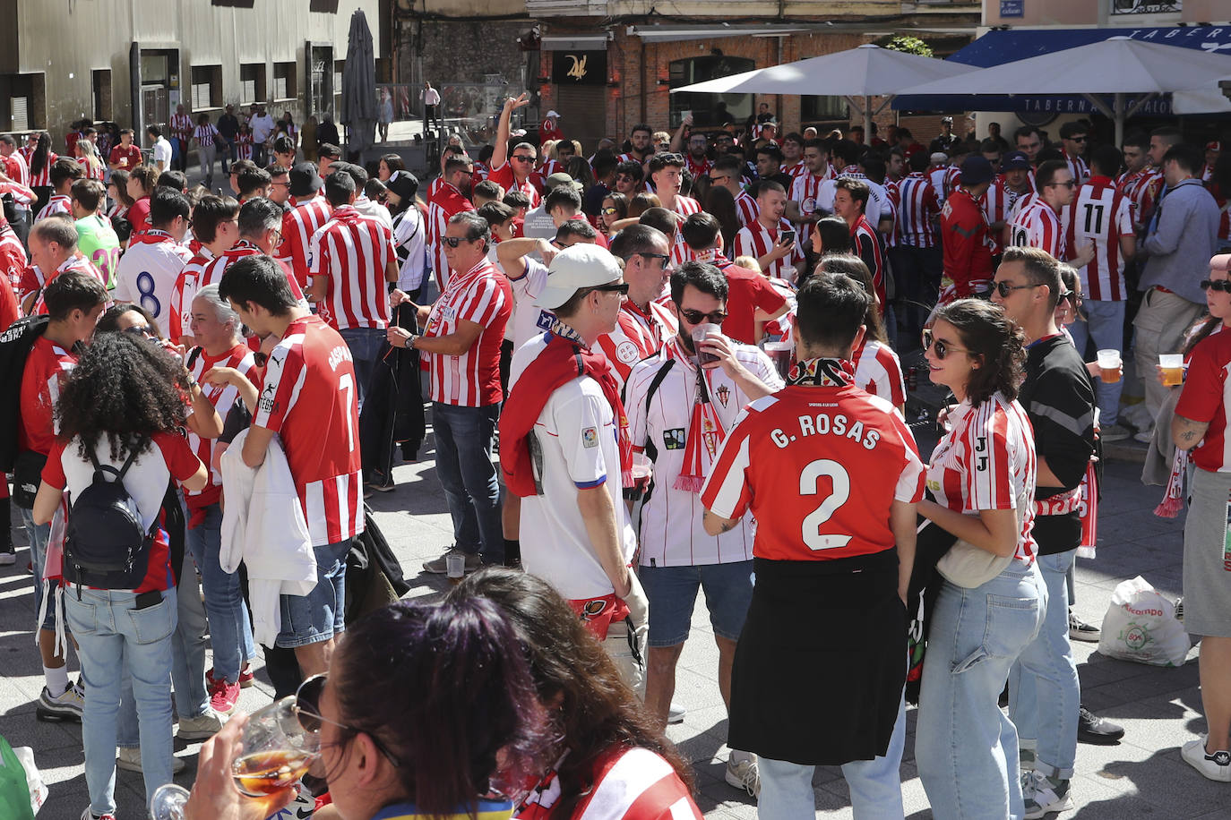 Ambientazo en Santander con la avalancha de sportinguistas