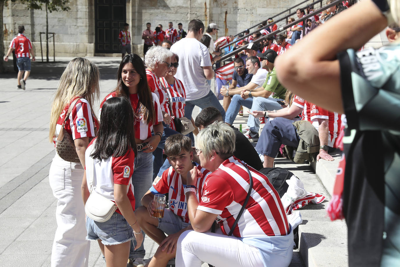 Ambientazo en Santander con la avalancha de sportinguistas