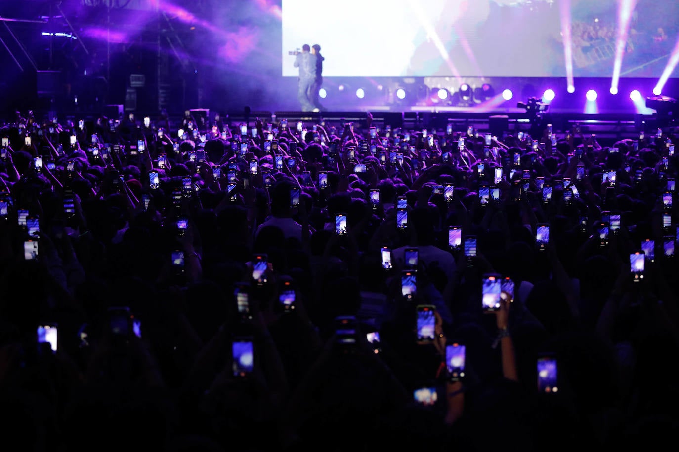 Mike Towers enciende La Ería