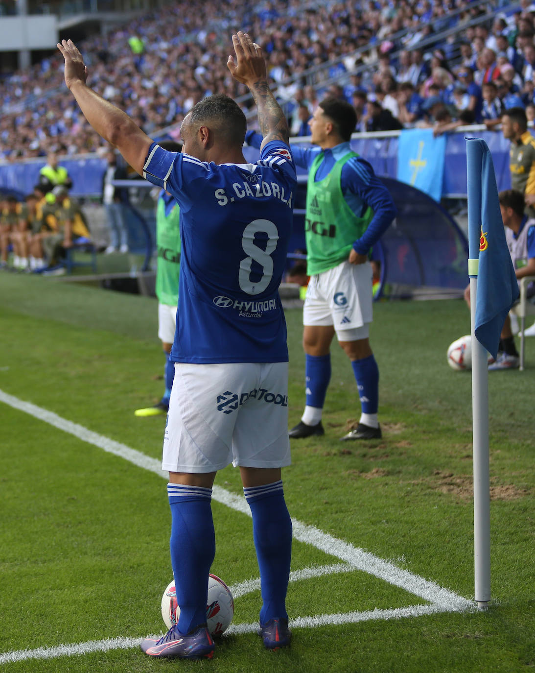 Las imágenes que deja el partido entre el Real Oviedo y el Cartagena