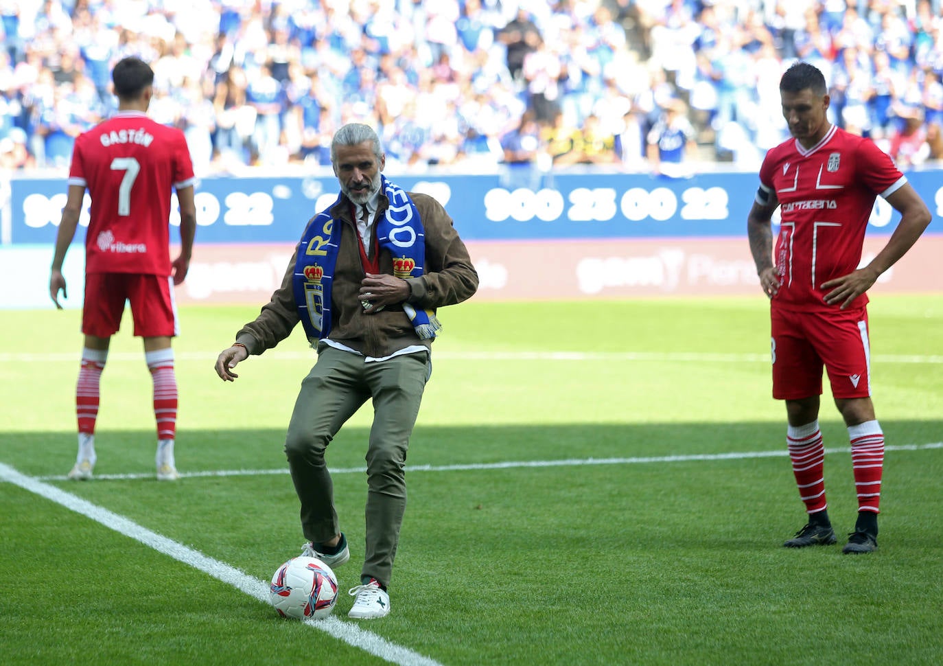 Las imágenes que deja el partido entre el Real Oviedo y el Cartagena