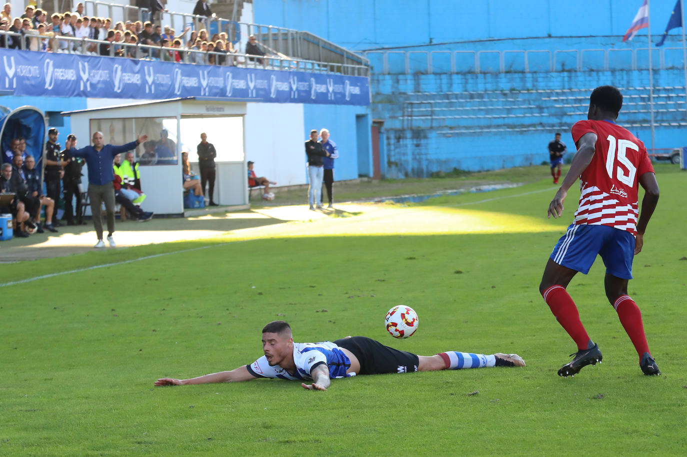 Las imágenes que deja el partido entre el Real Avilés y el Llanera