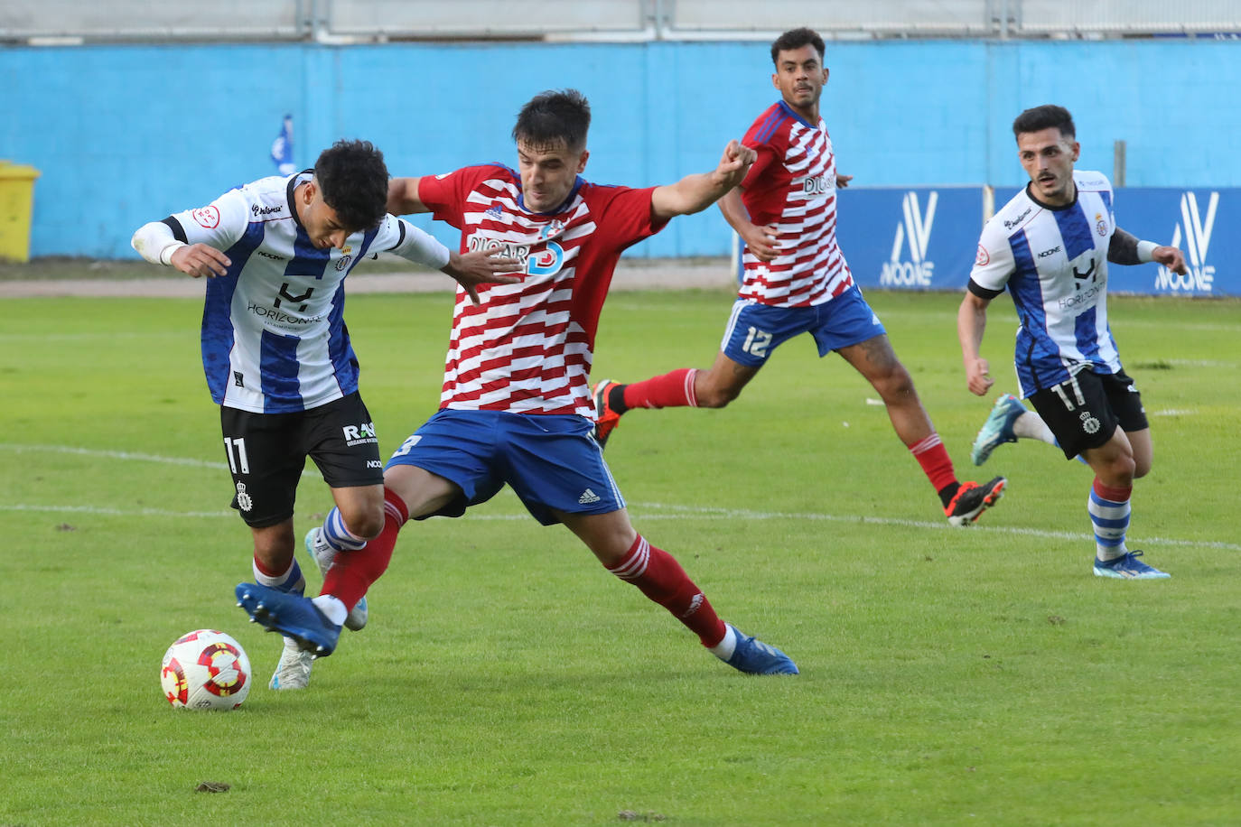 Las imágenes que deja el partido entre el Real Avilés y el Llanera