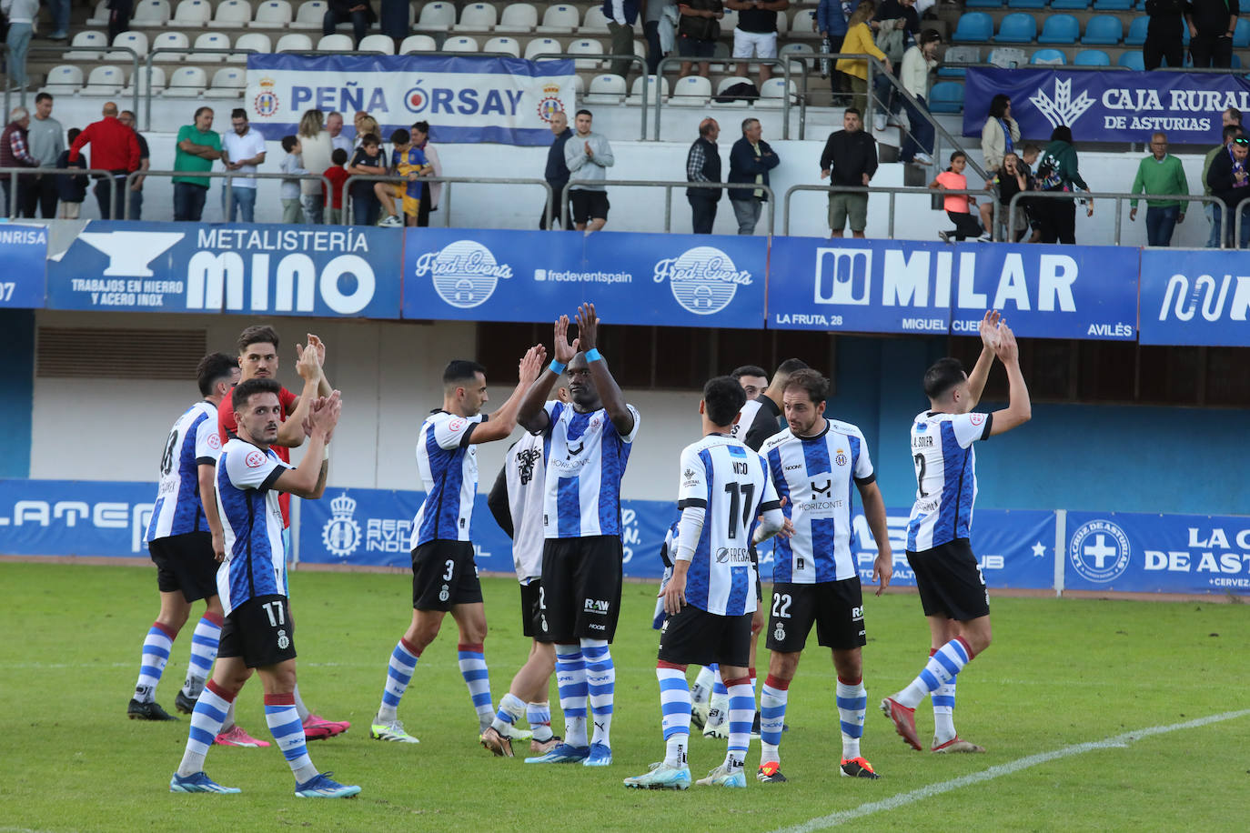 Las imágenes que deja el partido entre el Real Avilés y el Llanera