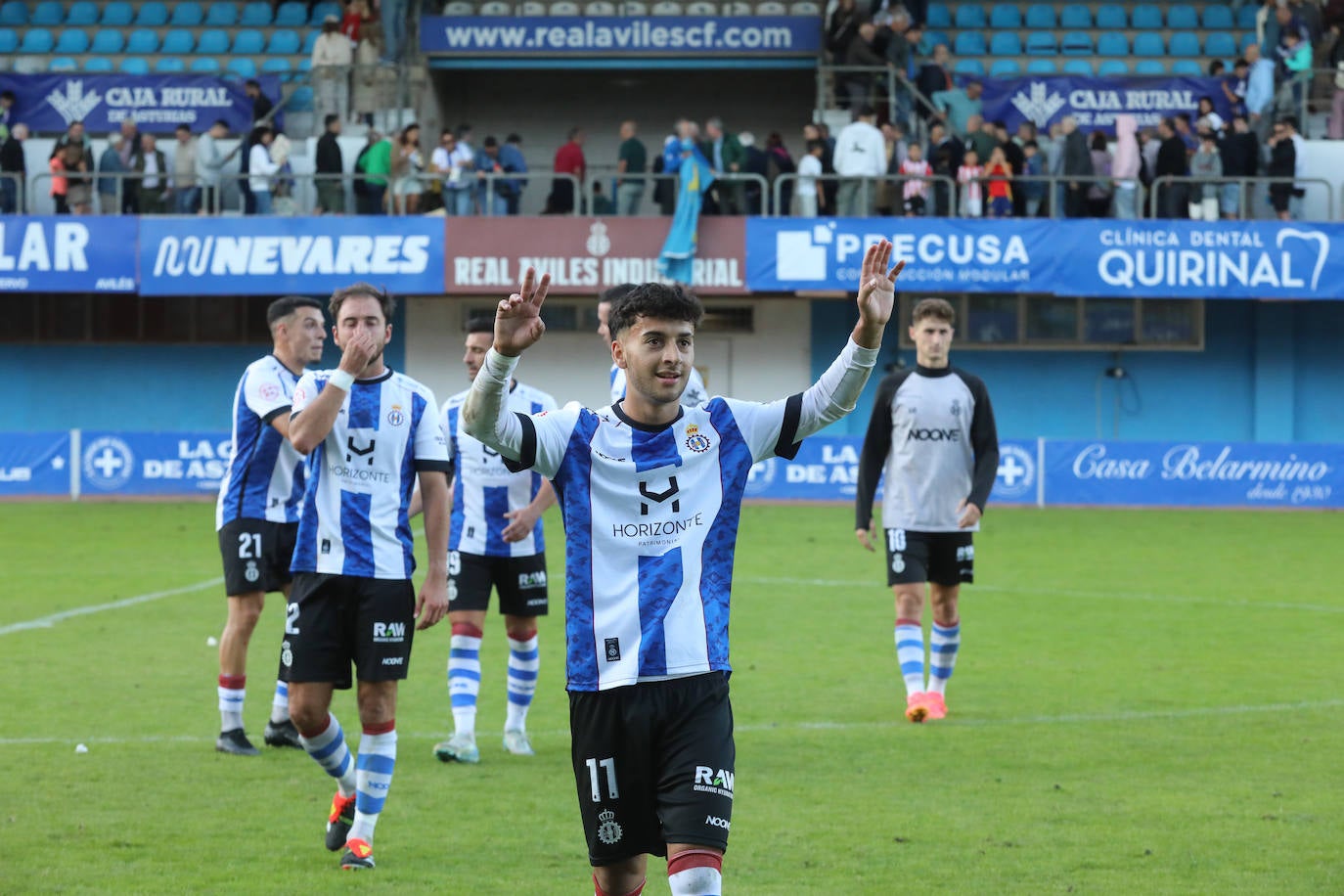 Las imágenes que deja el partido entre el Real Avilés y el Llanera