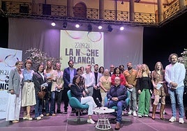 Los representantes de los museos y las galerías con la concejala de Cultura, Montserrat López Moro, y el director del Museo del Ferrocarril, Javier Fernández, poco antes de la presentación de la programación de la Noche Blanca.