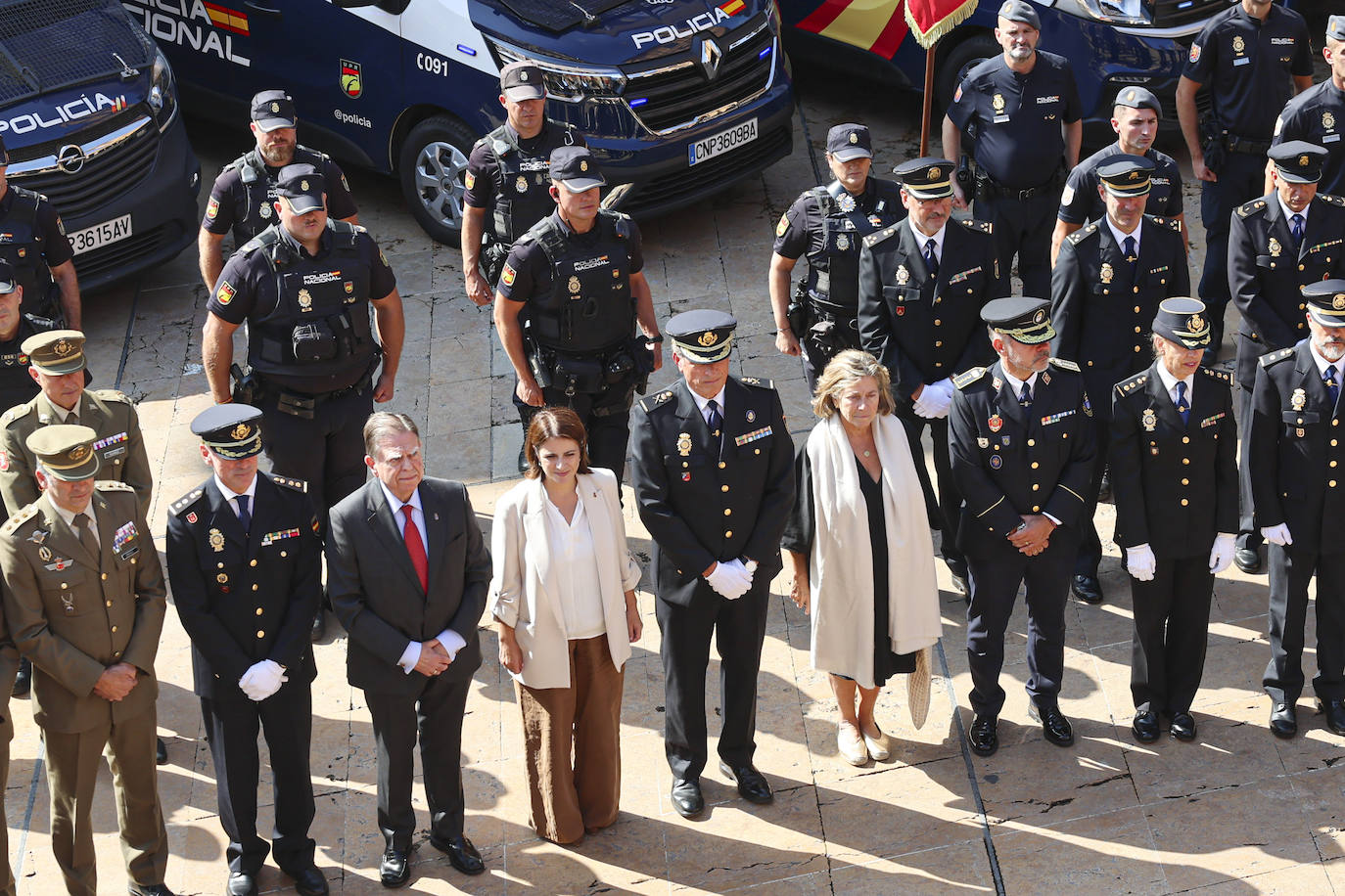 La Policía Nacional recibe la medalla de oro de Oviedo