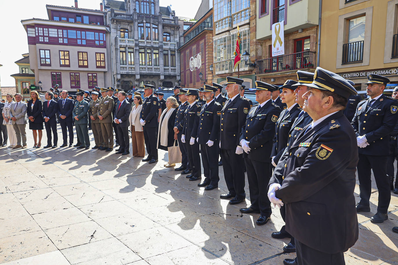 La Policía Nacional recibe la medalla de oro de Oviedo