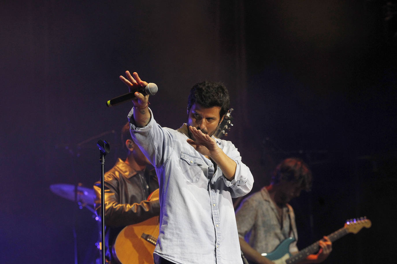 Taburete anima el recinto de La Ería