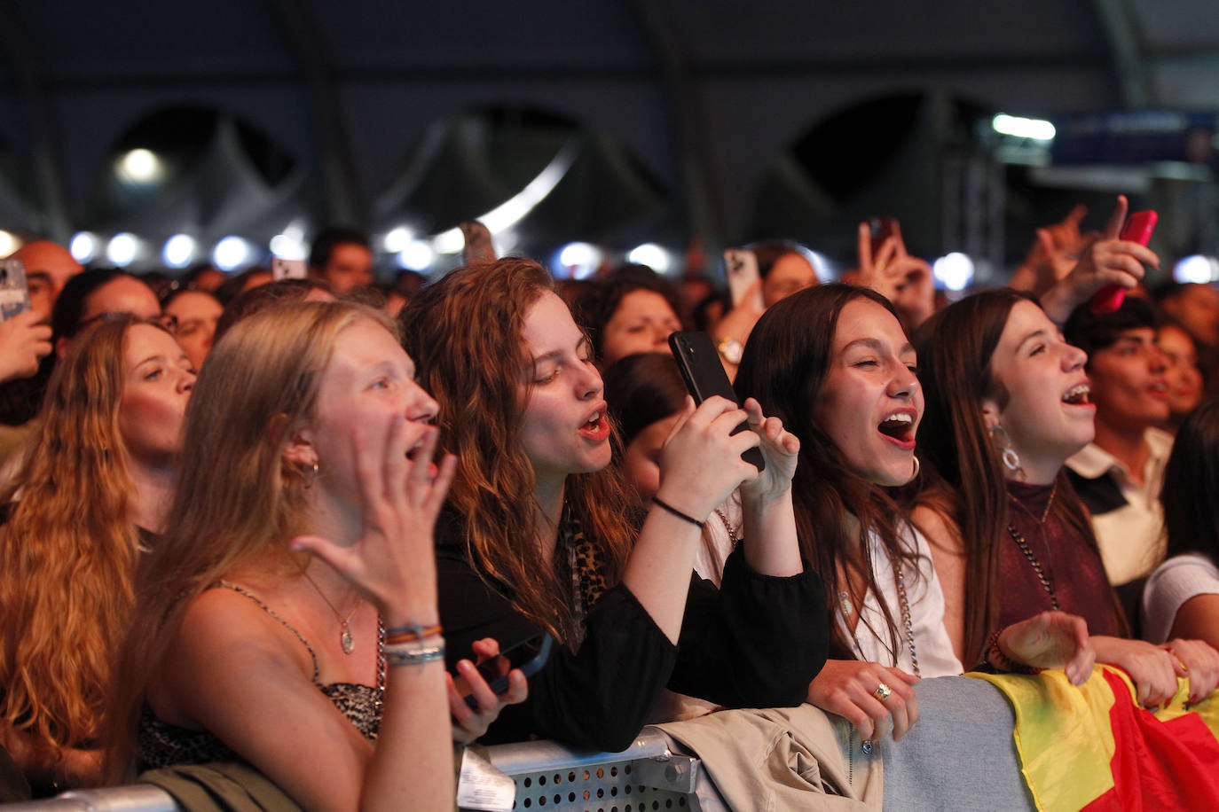 Taburete anima el recinto de La Ería