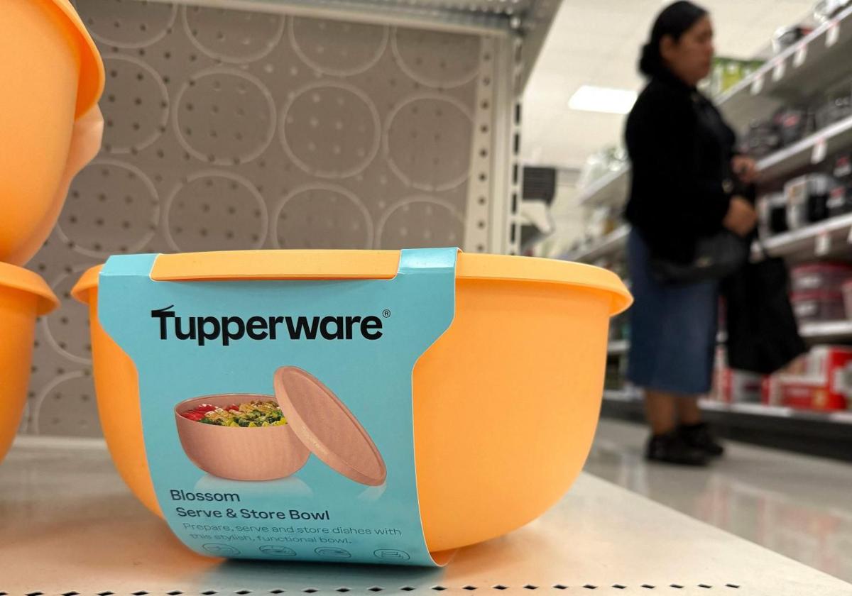 Tupperware se declara en bancarrota y busca reorganizarse bajo la presión de la competencia