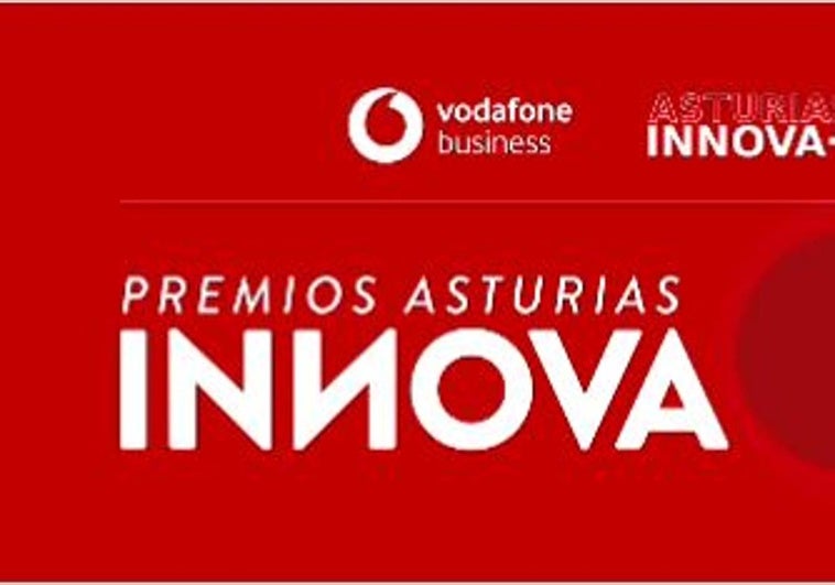 Íñigo Felgueroso (Idonial), Laura Mayordomo (Asturiasinnova+), Miguel Ángel Acero (Izertis), Juan Manuel Navarro (Vodafone), José María Urbano (Asturiasinnova+) y Ángel González, director de EL COMERCIO.