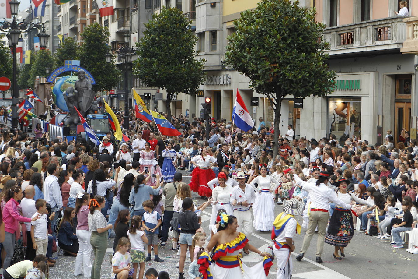 El Día de América en Asturias, en imágenes