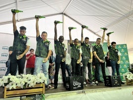 El Campeonato de Escanciadores Sidra de Asturias hace parada en Siero el domingo