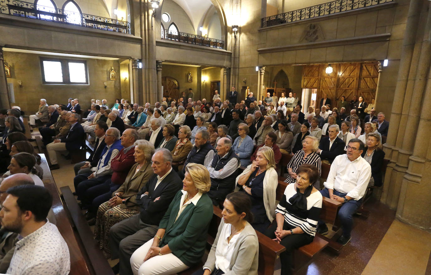 Multitudinaria despedida a Luis Torres, presidente de la Cocina Económica