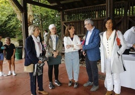 La consejera de Salud, Concepción Saavedra, participa en el acto de apertura del Go Day. Día Mundial de Visibilización de los Cánceres Ginecológicos, organizado por la Asociación de Afectados por Cáncer de Ovario.